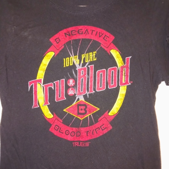 HBO Licensed True Blood Black T-shirt with Logo - Picture 2 of 7